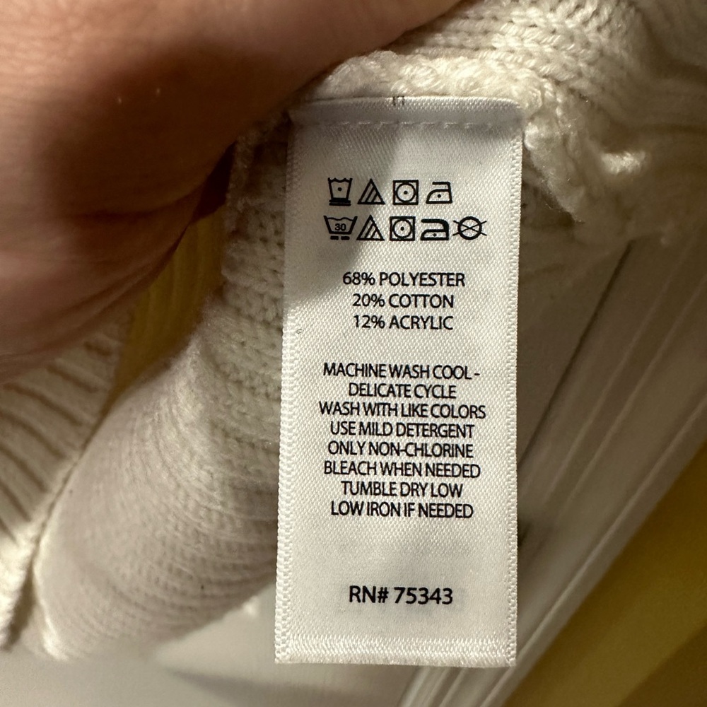 Jessica Simpson White Sleeveless Ribbed Tank Top - Picture 5 of 5